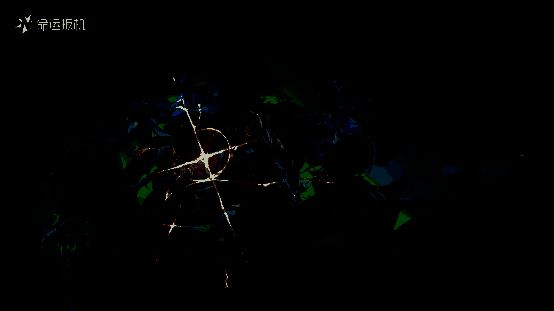 游戏角色群像展示，每位角色各具特色，从造型到技能系统皆有显著差异