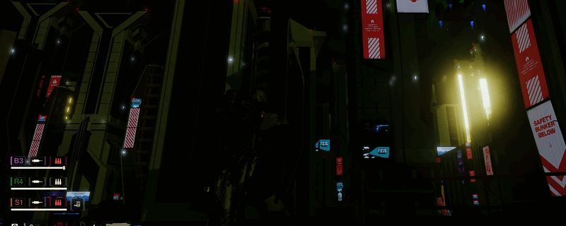 游戏界面展示舰船模块升级选项，玩家正在调整飞船配置