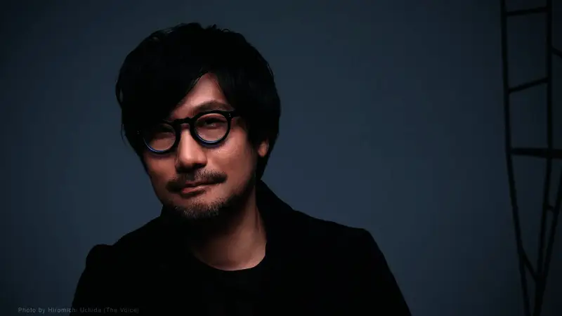 艾丽·范宁在录音棚深情演唱的游戏原声录制现场