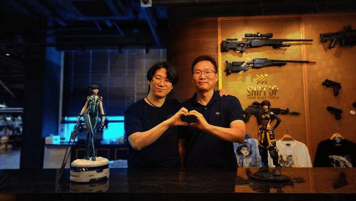 《剑星》游戏场景展示，角色在科幻风格城市中穿梭