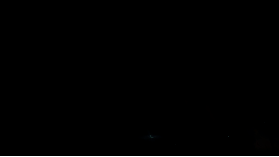 玩家舰队在星海中激烈交火，背景是巨大使徒身影