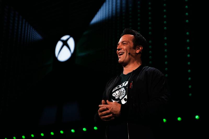 微软次世代Xbox主机概念图，展示未来主机外观设计与技术方向