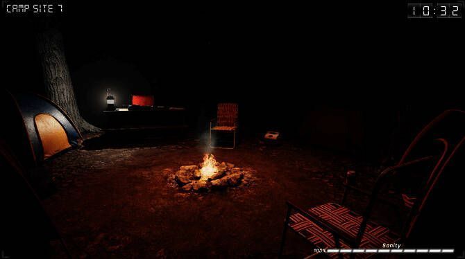 游戏封面图展示了一双透过监控画面凝视的诡异眼睛，整体风格阴森恐怖