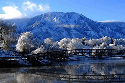 左侧为原图，右侧为初步调色后的效果图