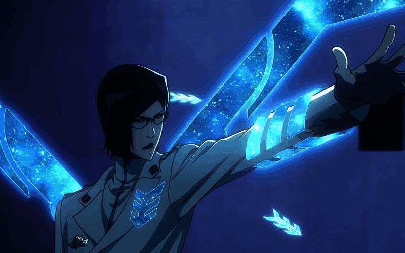 茶渡泰虎挥拳出击，肌肉紧绷展现力量感