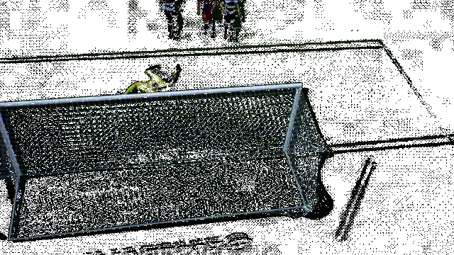 比利亚施展弧线落叶射门动画，皮球划出惊艳抛物线直挂死角