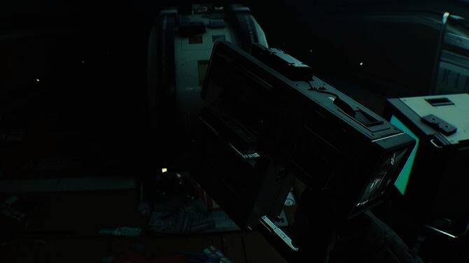 游戏菜单界面简洁复古，采用像素风图标与合成音效，呼应整体美学风格