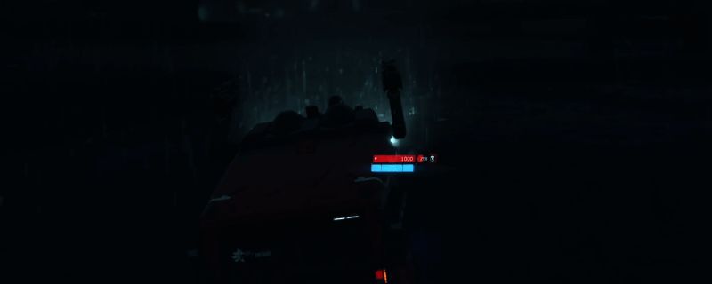 幽灵机甲在废墟中高速穿梭，金属装甲反射冷冽光芒，营造出末世科幻氛围