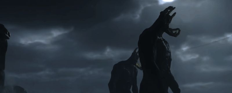 焦油湖之主战斗画面，巨大生物在黑暗环境中张开双臂准备攻击