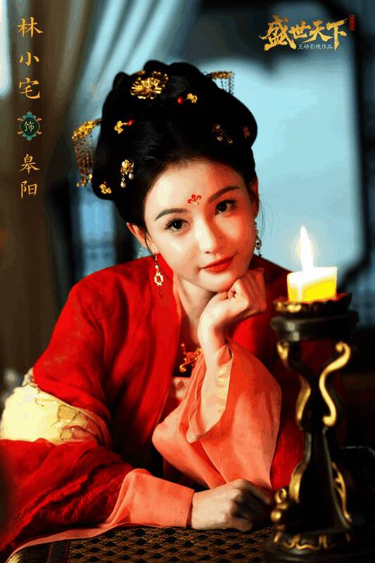 游戏宣传图之一，展现主角从卑微到尊贵的蜕变过程