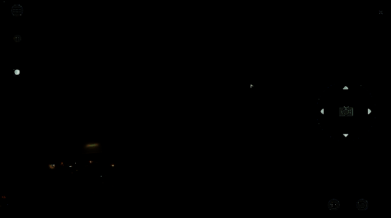 玩家在地图中探索解谜，触发隐藏宝藏与剧情