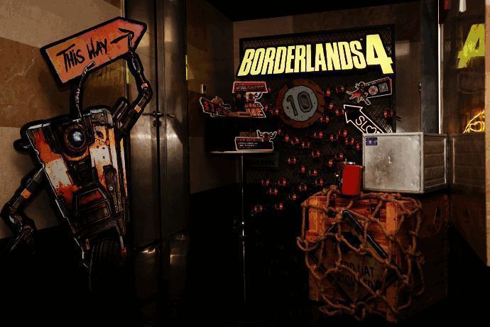 郑州活动现场，配音演员与玩家互动教学河南话版角色台词