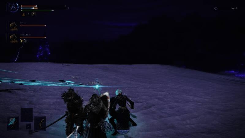 角色使用钩爪接近Boss，空中姿态流畅