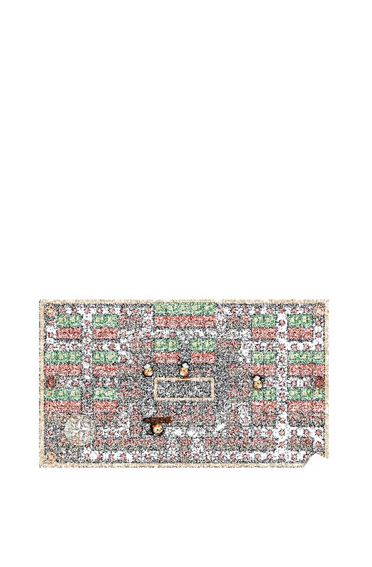 游戏中玩家化身大胃王，在茶餐厅内躲避锅铲追逐，不断吃取美食