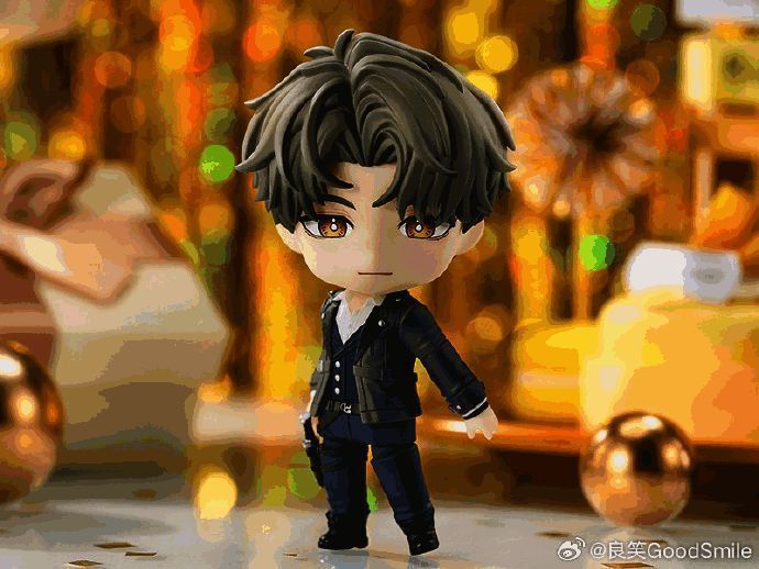 柏源Q版粘土人模型展示，配有多种表情与配件