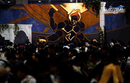 星铁官方展示玩家二创手工作品参展现场，彰显对玩家创作成果的认可