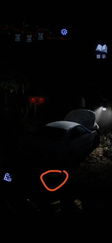 角色同时处理多项任务，表情专注认真