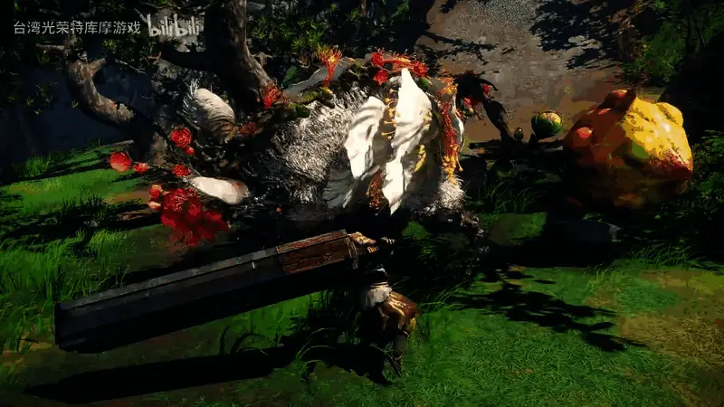 战斗中玩家使用变形棍连续切换形态，打出华丽连招特效