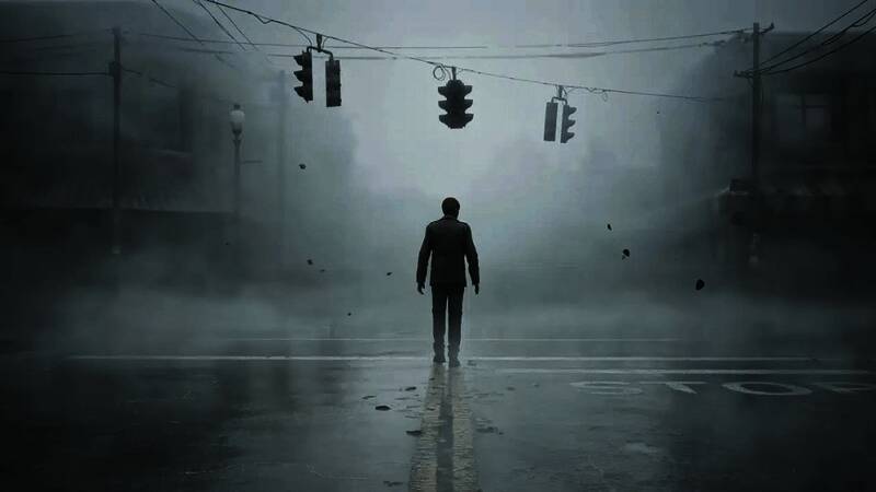 寂静岭系列经典画面回顾，昏暗街道与神秘角色营造压抑氛围
