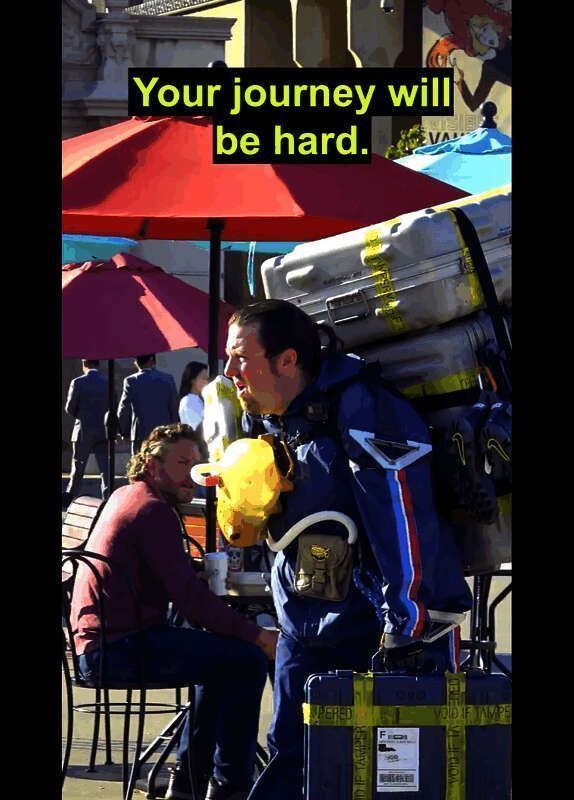 配送服上的细节设计高度还原游戏模型