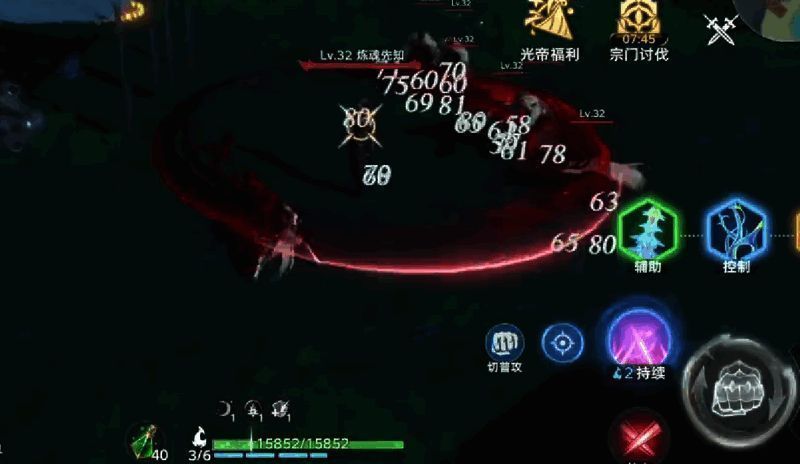 玄龟与香肠武魂协同作战画面，展示护盾与治疗效果