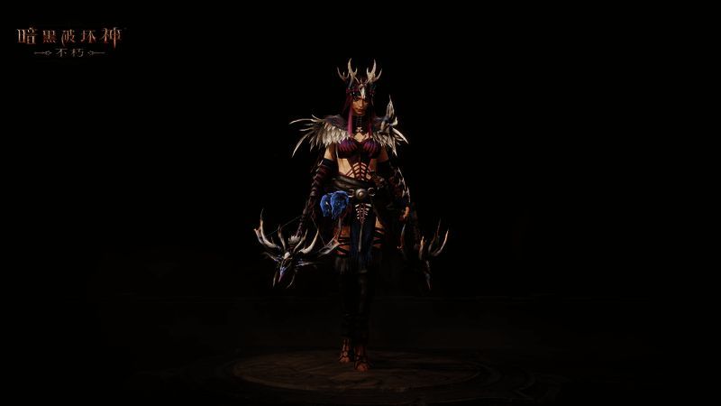 角色站立于密林间，身披旷野凶徒时装，眼神犀利如鹰隼