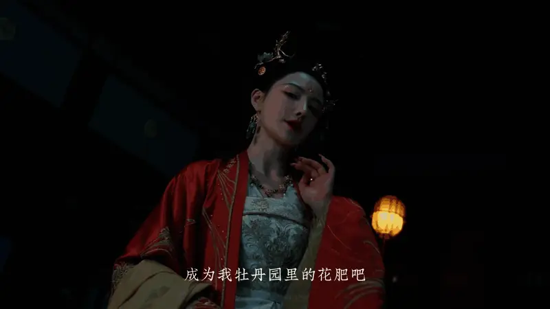 烛光下密谈，细节处理精致，增强代入感