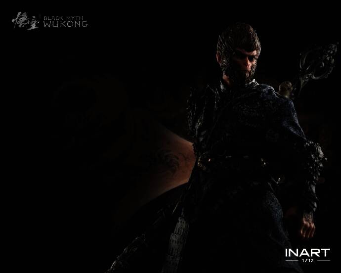 黑神话悟空天命人青铜套可动人偶正面展示，身穿厚重铠甲，眼神凌厉，细节刻画精致