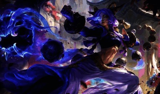 不破之誓芸阿娜泳装皮肤正面展示，身着蓝色泳衣，手持长矛，背景为碧海蓝天