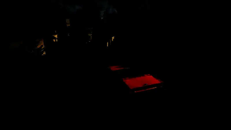 《007：曙光》CG预告片截图，展现电影级画面质感与紧张刺激的任务场景