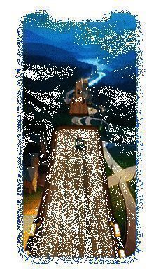 《Going Balls》试玩广告中的动态3D背景，球体与场景同步移动效果流畅自然