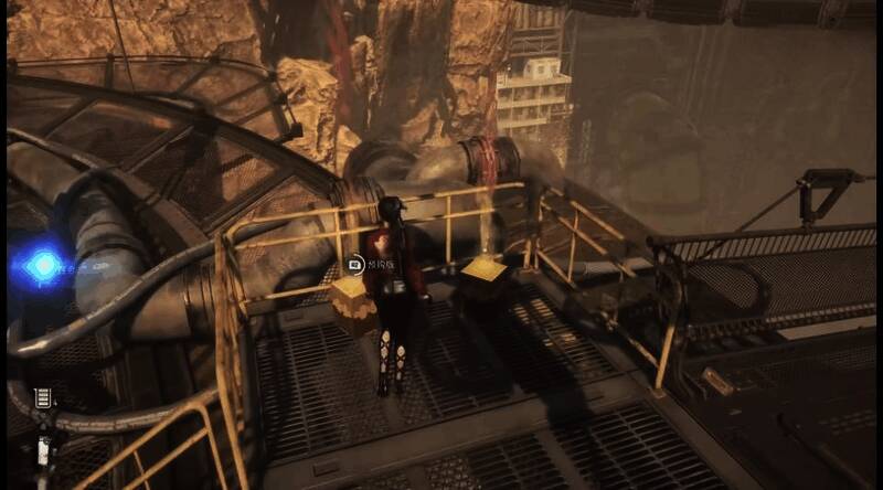 角色佩戴眼镜与耳饰，展现精致外观设计