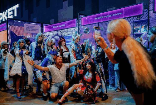 玩家社群中关于联动的热烈讨论截图