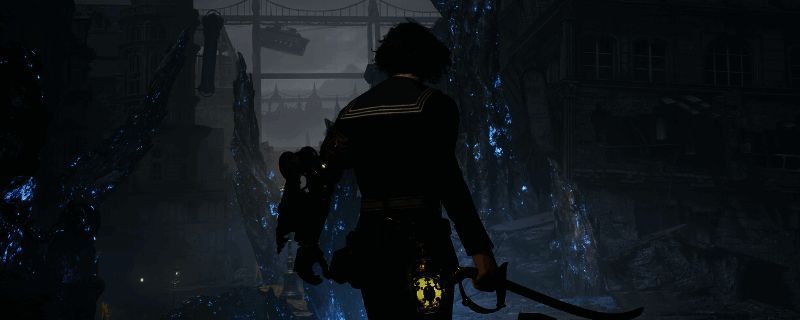 游戏中玩家手持火盾与匕首进行战斗的装备展示界面