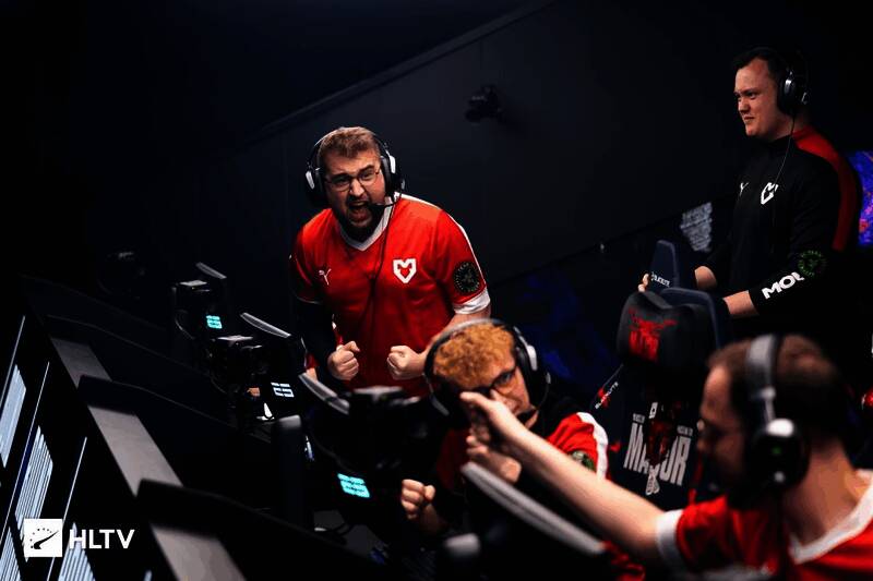 选手们专注对战的瞬间，气氛紧张热烈