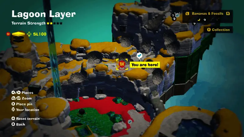 游戏内商店界面，提供装备与道具购买选项