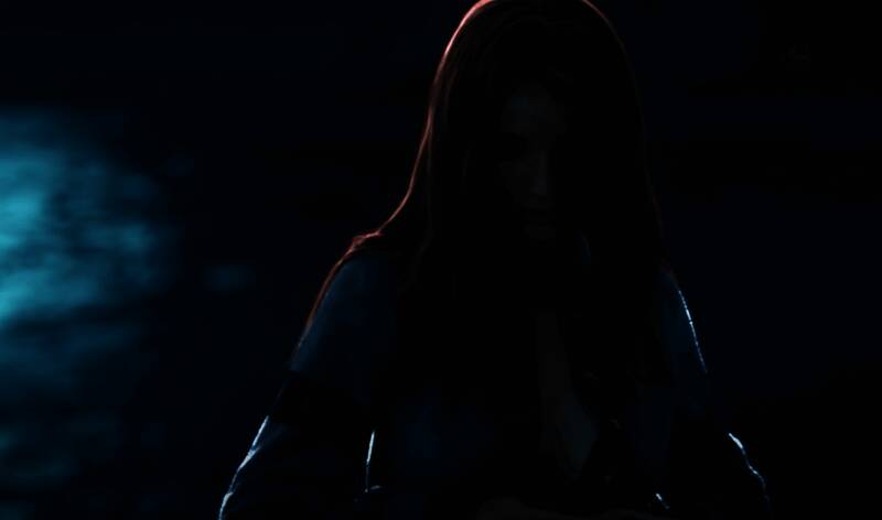 《巫师3》游戏画面，主角杰洛特手持银剑，身处于阴森诡异的森林环境中