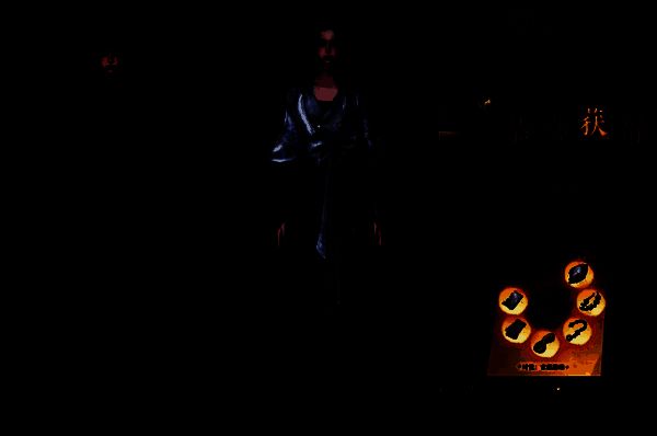 游戏界面截图，显示主线任务【人心夜无更】任务界面及角色对话内容