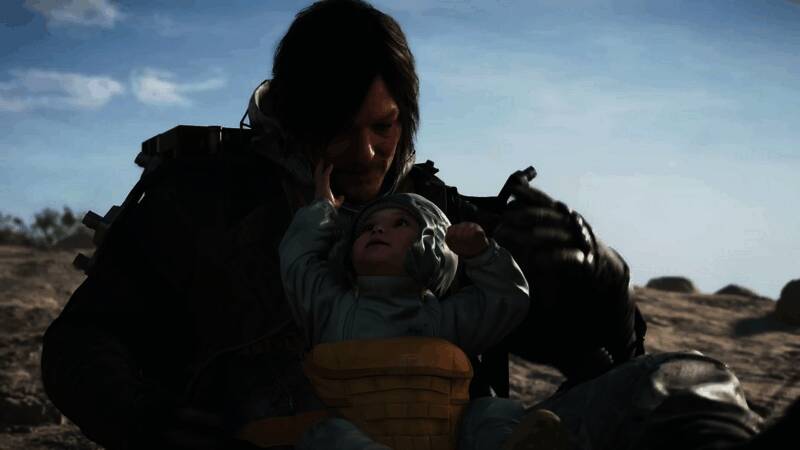 《死亡搁浅2》战斗画面展示，角色手持高科技武器与未知敌人激烈对抗