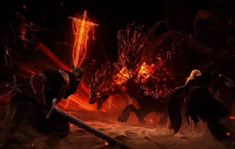 《艾尔登法环》游戏画面，主角在广阔世界中探索，远处为宏伟的城堡与金色天空交织