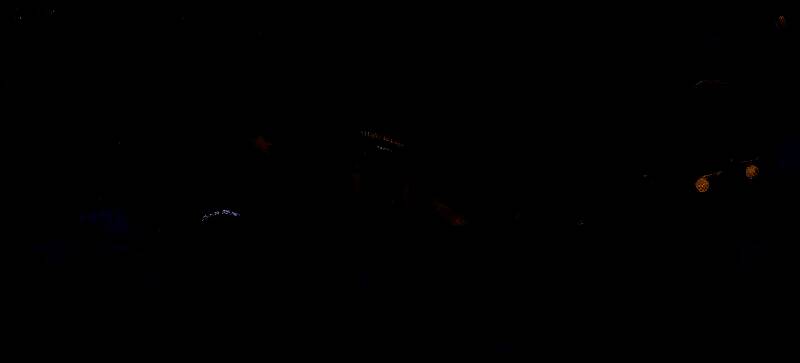 活动界面展示多个圣诞限定时装与道具，色彩缤纷，充满节日气息