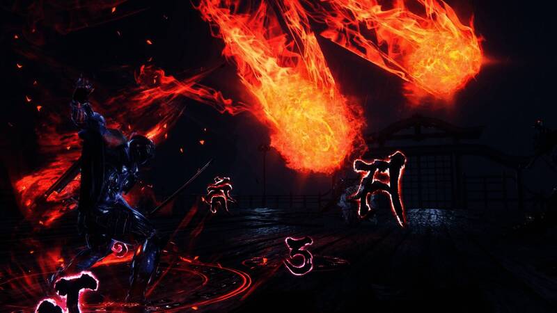 战斗界面展示，多种武器切换系统清晰呈现，界面科技感十足