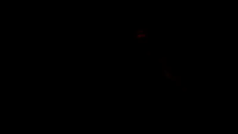 神秘NPC立绘展示，身穿古老法袍，眼神深邃而冷峻