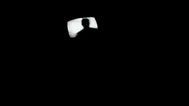 游戏世界探索画面，场景细节精致，环境互动丰富