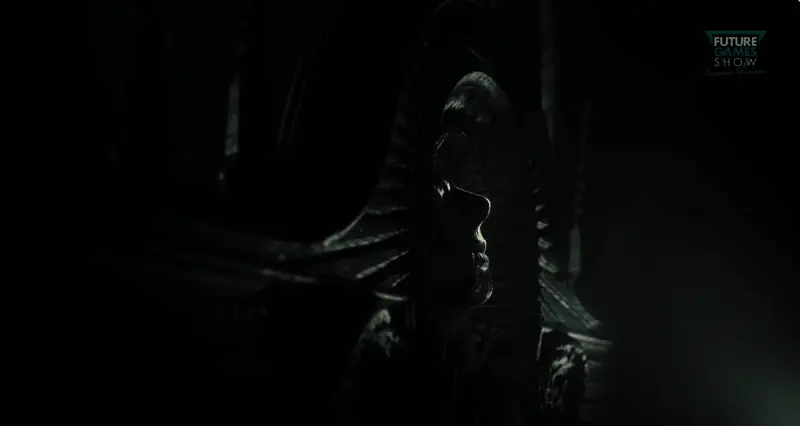 扭曲的梦境画面，主角被锁链缠绕，耳边仿佛传来低语声