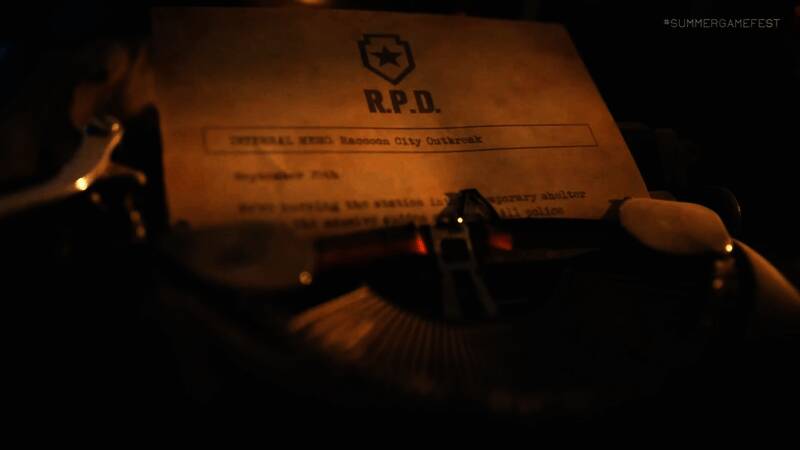 昏暗灯光下的废弃医院走廊，墙上布满血迹与抓痕，气氛压抑而恐怖