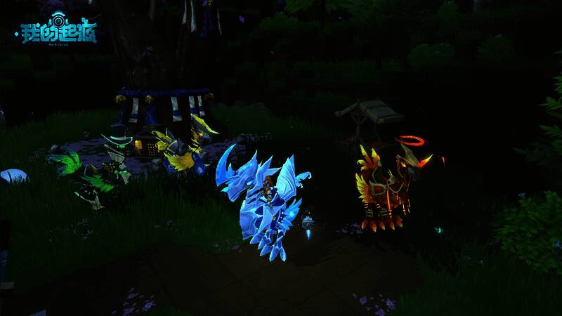 直播画面展示官方直播间现场，屏幕上显示船票兑换码抽奖环节，观众热情互动