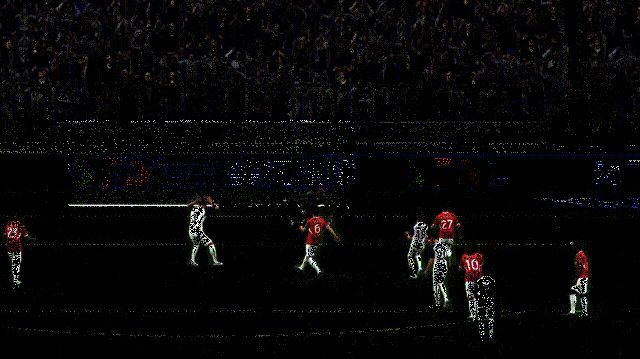 迪达出击拦截高空球GIF展示