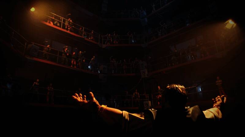 角色站在漂浮岛屿边缘俯瞰广阔海洋，天空中闪烁着异星光芒