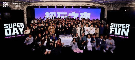 Supercell中国玩家见面会现场，芬兰团队与中国玩家热情互动